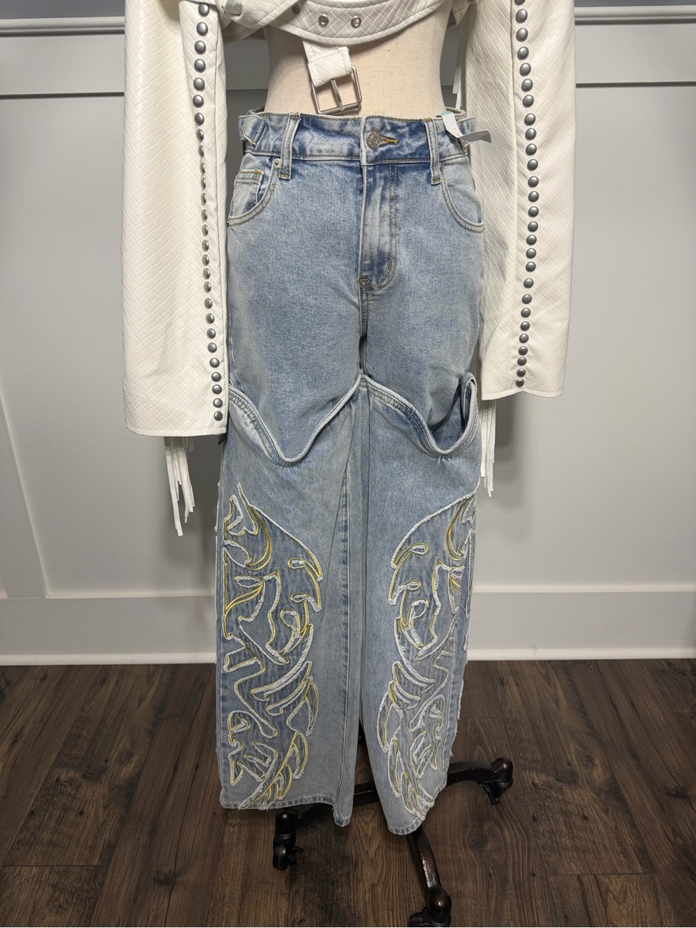 BUCKIN' EMBROIDERED DENIM JEANS